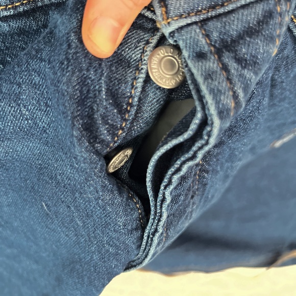 OLD NAVY High Rise Slouchy Straight Secret Slim Pocket Distressed Raw Hem Jean - Picture 7 of 12